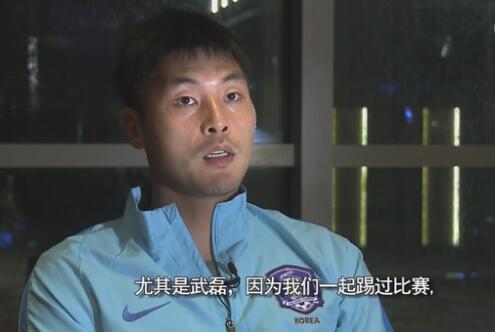 但是，她们的青春并不似看上去的那么平静美好，监制李玉用四个词概括了影片中少女们的青春，;缺爱、渴望、疼痛、但也有快乐